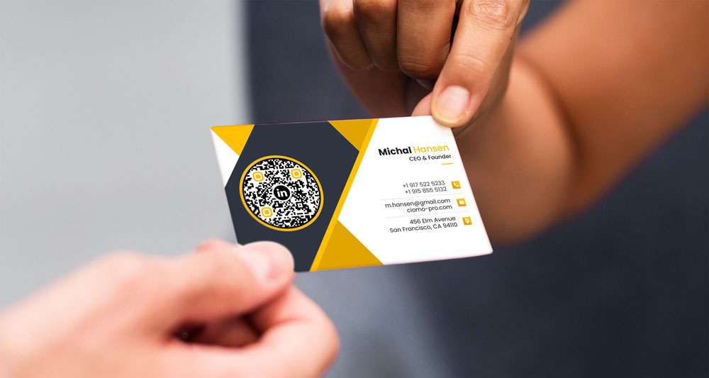 Tarjeta de presentación con código QR de LinkedIn