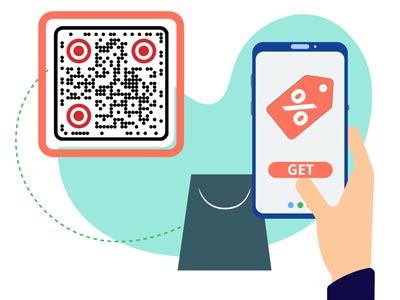 Kliendid skaneerivad kupongi QR-koodi toidupoes