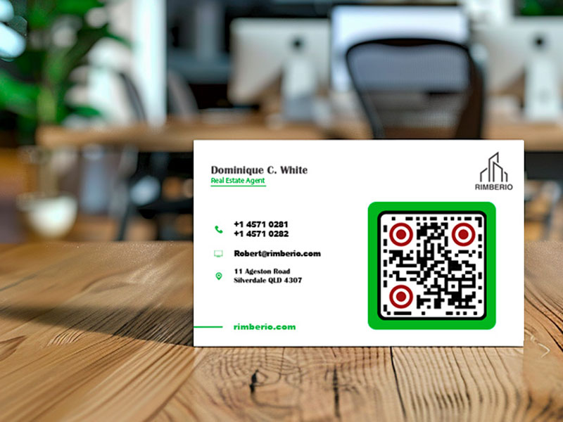 Agentes que incluyen sus datos de contacto en códigos QR inmobiliarios en tarjetas de visita
